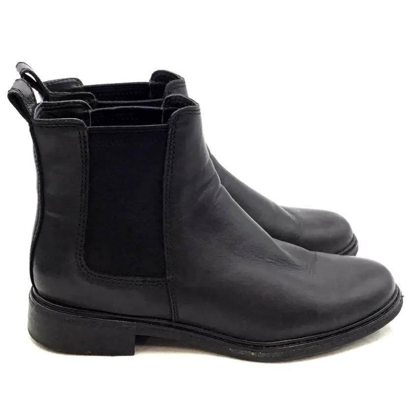 Clarks Women's Black Chelsea Boots - Size 9
