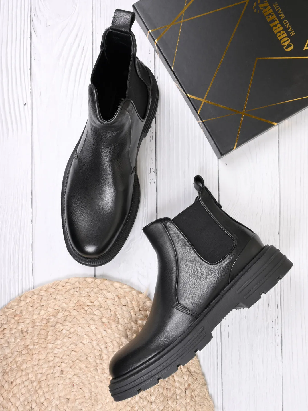 Men Black Solid Chelsea Boots